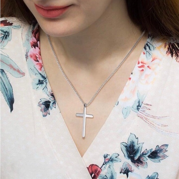 Men’s Silver Tone Cross Necklace - Picture 5 of 5